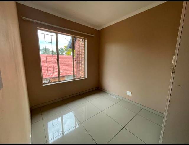 2 BEDROOM DUPLEX FOR SALE IN DIE HOEWES